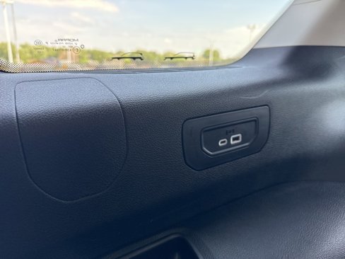 Used 2023 Jeep Grand Cherokee L Limited image 18
