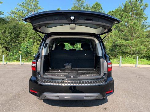 Used 2024 Nissan Armada Platinum w/ Captain's Chairs Package image 5
