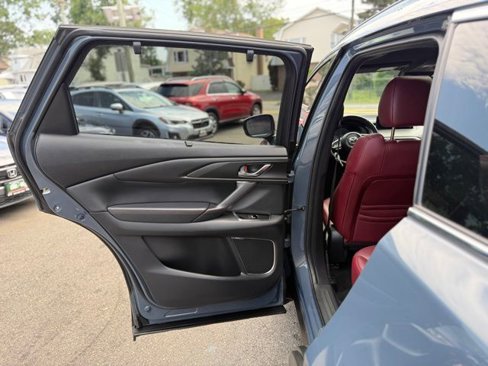 Used 2023 MAZDA CX-9 Carbon Edition image 17