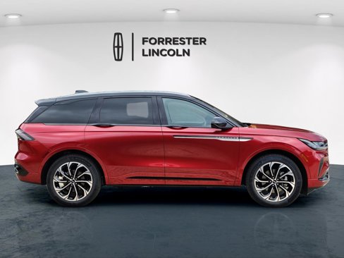 New 2025 Lincoln Nautilus Reserve image 2