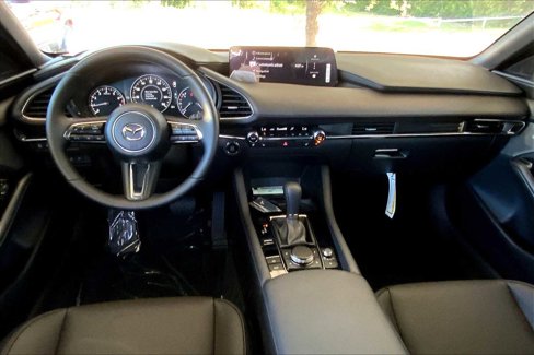 New 2026 MAZDA MAZDA3 Hatchback w/Premium Plus Pkg image 5