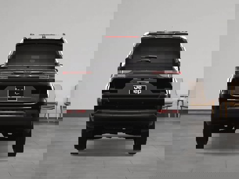 New 2025 Jeep Grand Cherokee Limited image 10