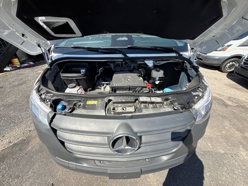 Used 2025 Mercedes-Benz Sprinter 2500 image 35