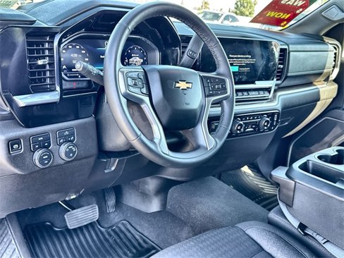 Used 2025 Chevrolet Silverado 1500 LT image 10