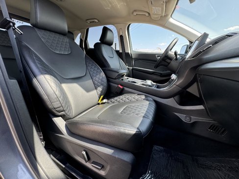 Used 2024 Ford Edge Titanium image 28