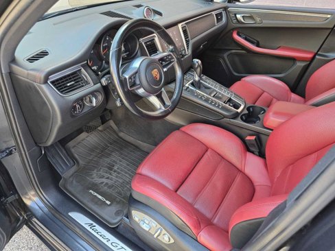 Used 2018 Porsche Macan GTS image 8