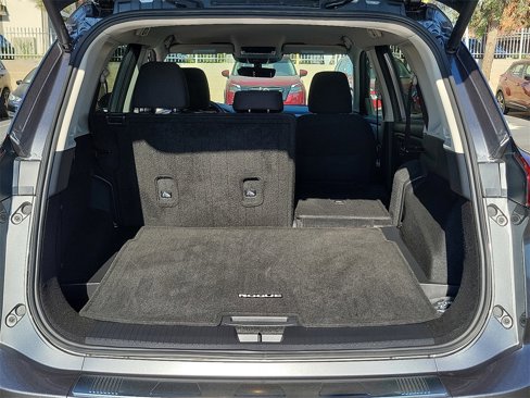 Certified 2025 Nissan Rogue SV image 22