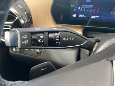 New 2026 Chevrolet Equinox ACTIV w/ Convenience Package III image 39