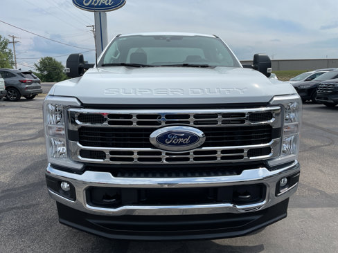 New 2025 Ford F350 XLT image 3