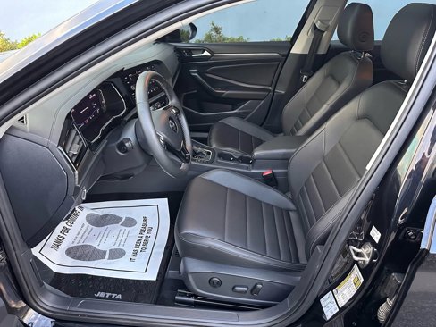 Used 2021 Volkswagen Jetta SEL image 25