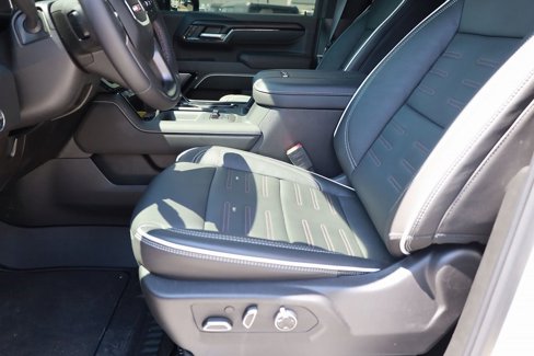 Used 2025 GMC Sierra 2500 AT4X image 15