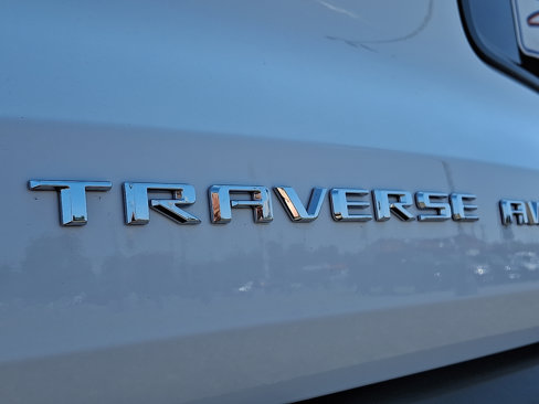 New 2026 Chevrolet Traverse LT w/ Sun and Wheel Package image 5