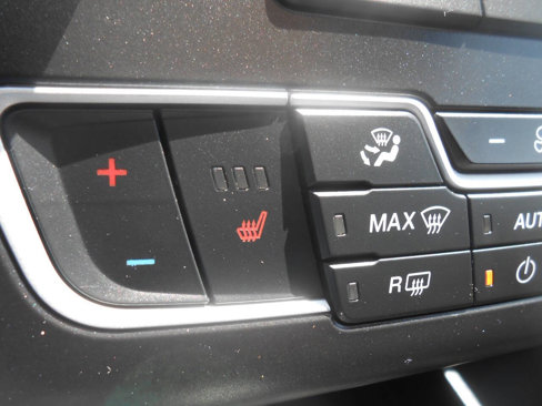 Used 2019 Ford Fusion SE image 14