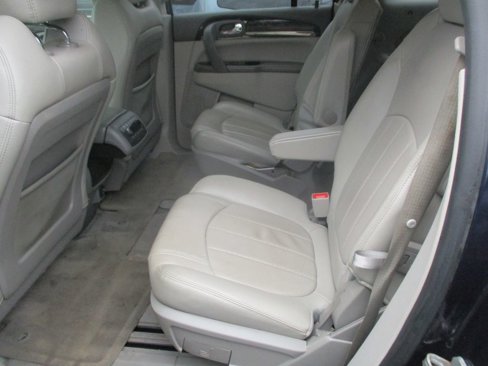 Used 2017 Buick Enclave Leather image 8