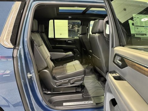 New 2026 Chevrolet Suburban High Country image 16