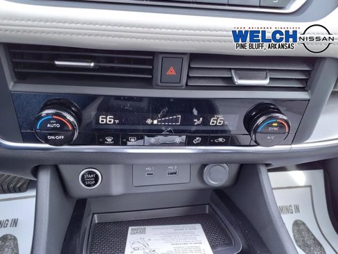 Used 2023 Nissan Rogue SV image 14