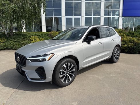Certified 2025 Volvo XC60 B5 Plus image 18