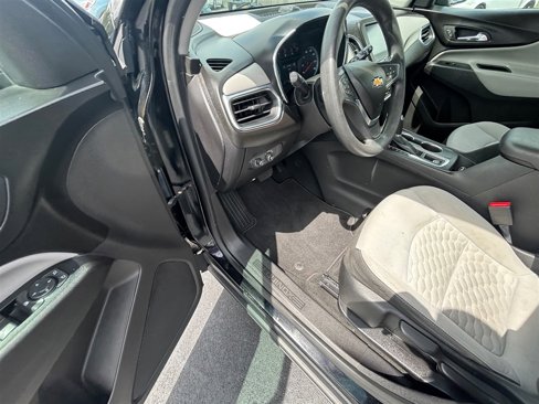 Used 2018 Chevrolet Equinox LS image 12