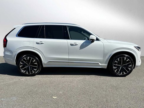 New 2026 Volvo XC90 B6 Plus w/ Protection Package Premier image 2
