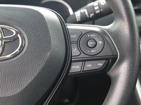 Used 2024 Toyota RAV4 XLE image 19
