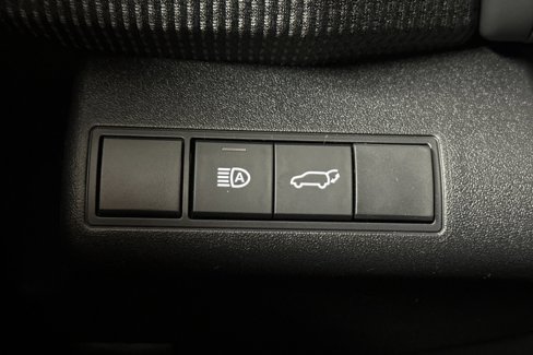New 2025 Subaru Solterra Limited image 31