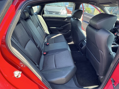 Used 2018 Honda Accord Sport image 29