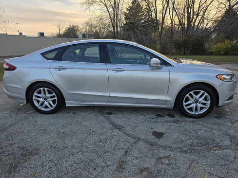 Used 2014 Ford Fusion SE image 4