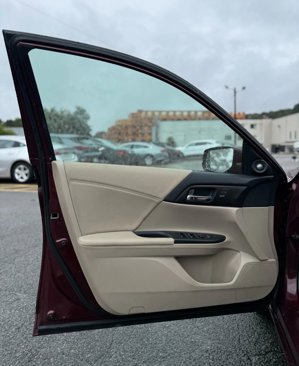 Used 2015 Honda Accord EX-L image 35
