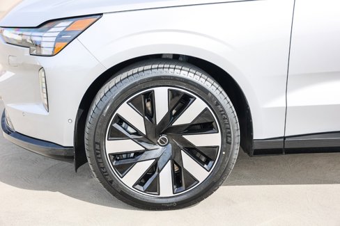 New 2025 Volvo EX90 Ultra image 10