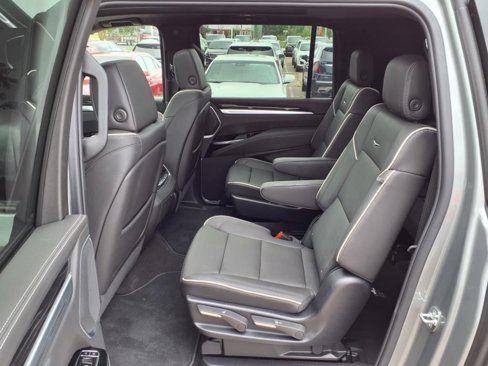 New 2025 Cadillac Escalade ESV Sport image 10