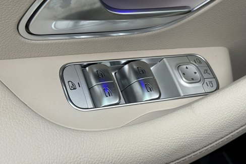 New 2026 Mercedes-Benz GLS 450 4MATIC image 13