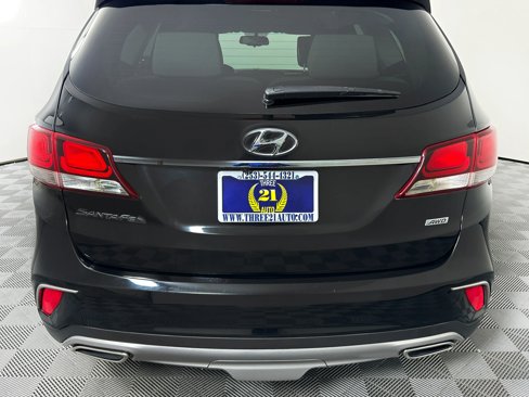 Used 2017 Hyundai Santa Fe SE image 9