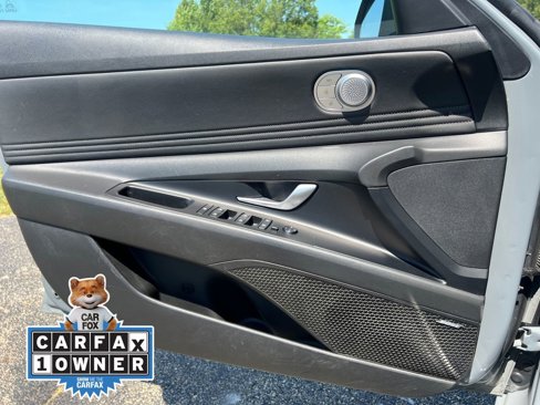 Used 2022 Hyundai Elantra Limited image 66