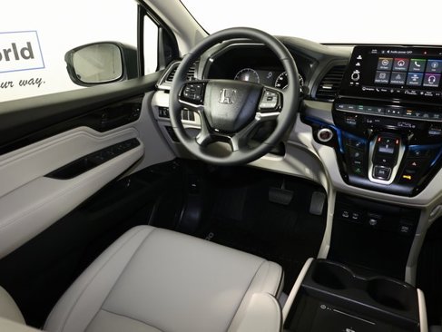 New 2026 Honda Odyssey Touring image 7