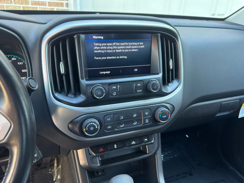 Used 2022 Chevrolet Colorado LT w/ LT Convenience Package image 17