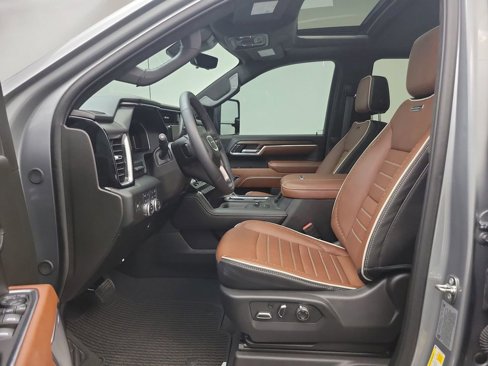 Used 2024 GMC Sierra 2500 Denali Ultimate w/ Max Trailering Package image 4