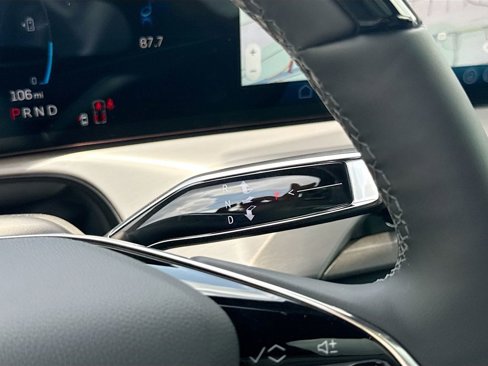 New 2026 Cadillac Vistiq Luxury image 17