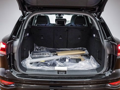 New 2025 Audi Q6 e-tron Premium Plus image 28