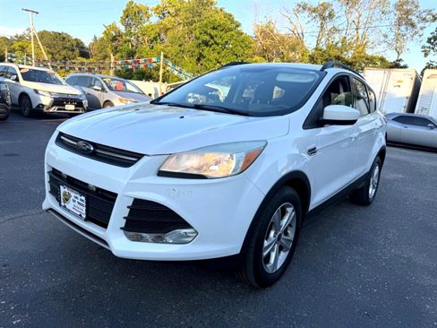 Used 2016 Ford Escape SE w/ Equipment Group 201A image 5