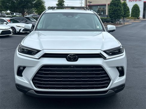 Used 2025 Toyota Grand Highlander FWD image 9