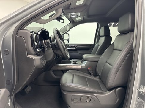 Used 2025 Chevrolet Silverado 2500 LTZ w/ Trail Boss Package image 25
