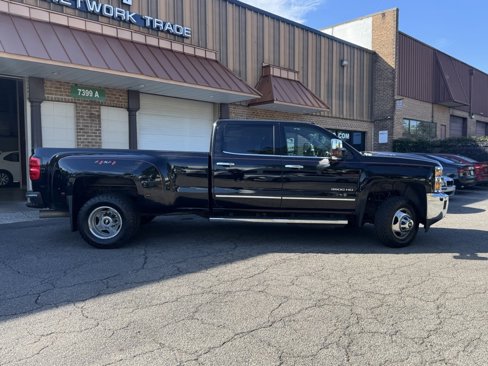 Used 2019 Chevrolet Silverado 3500 LTZ w/ Duramax Plus Package image 3