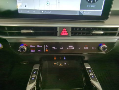 New 2026 Kia Sorento SX image 23