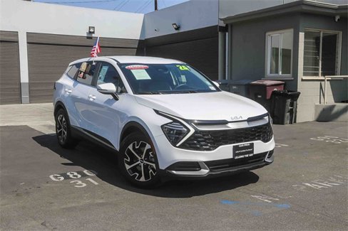 Certified 2024 Kia Sportage EX image 2