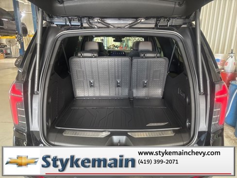New 2026 Chevrolet Suburban RST image 36