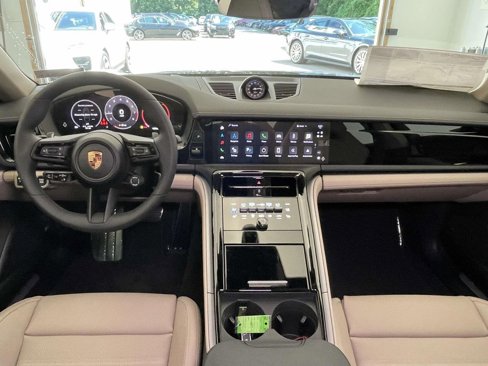 New 2025 Porsche Panamera image 25