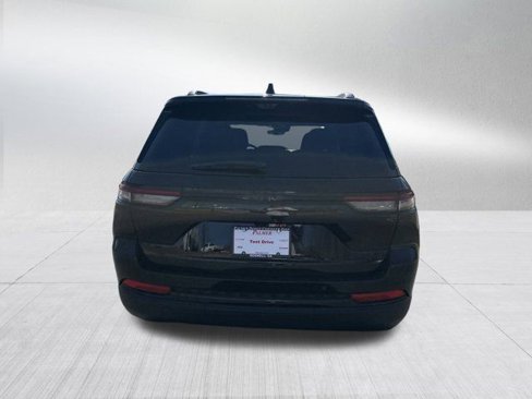 New 2025 Jeep Grand Cherokee Limited w/ Luxury Tech Group II image 6