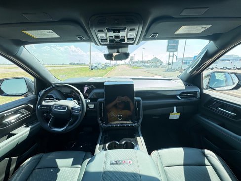 New 2026 GMC Yukon AT4 w/ AT4 Premium Plus Package image 15