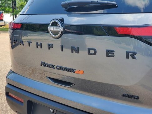 New 2025 Nissan Pathfinder Rock Creek image 6
