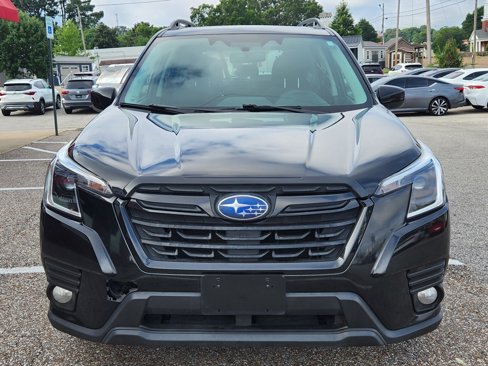 Used 2023 Subaru Forester Premium image 4